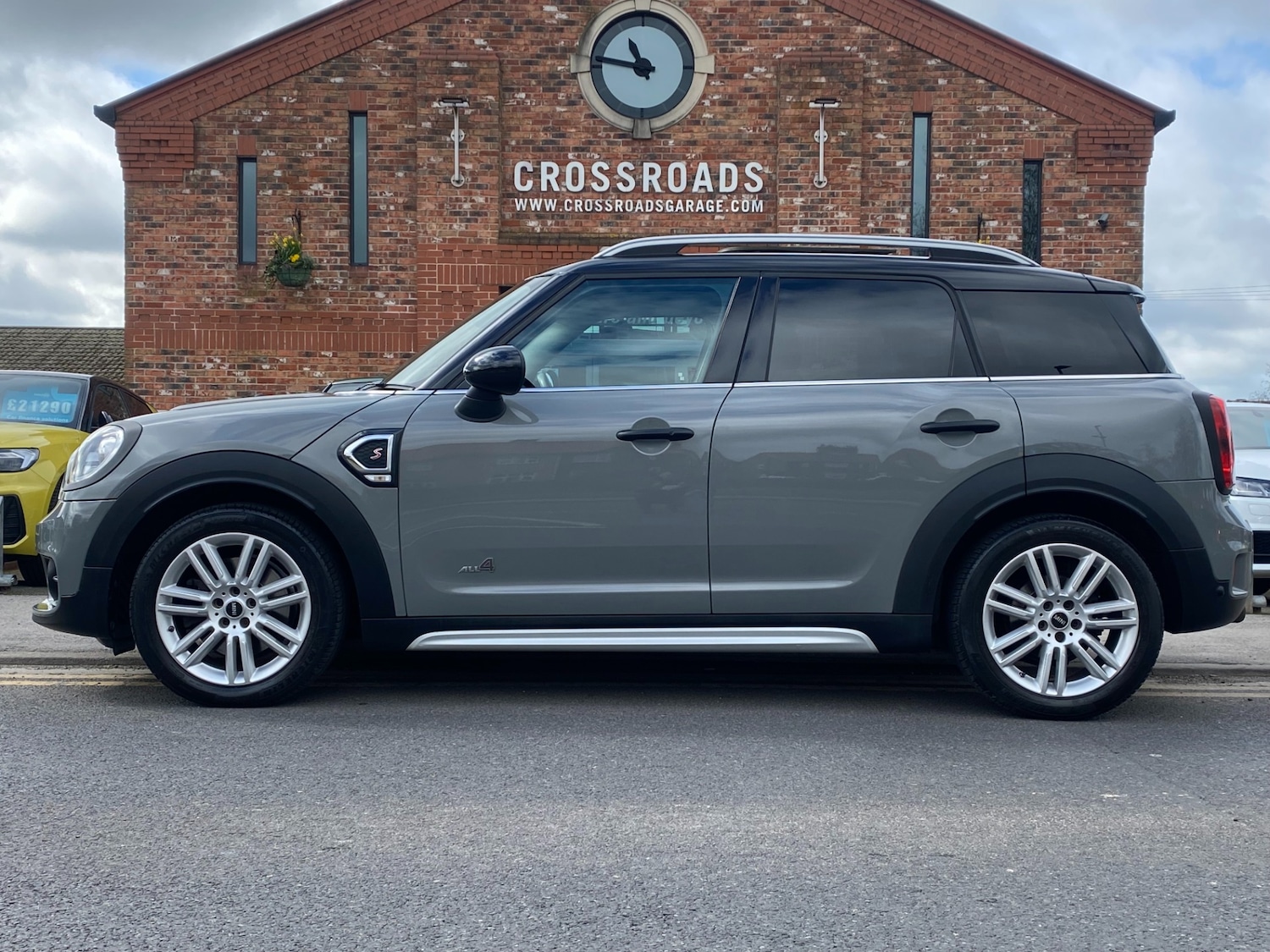 Used MINI Countryman 2018 for sale - 78085043: Photo 2