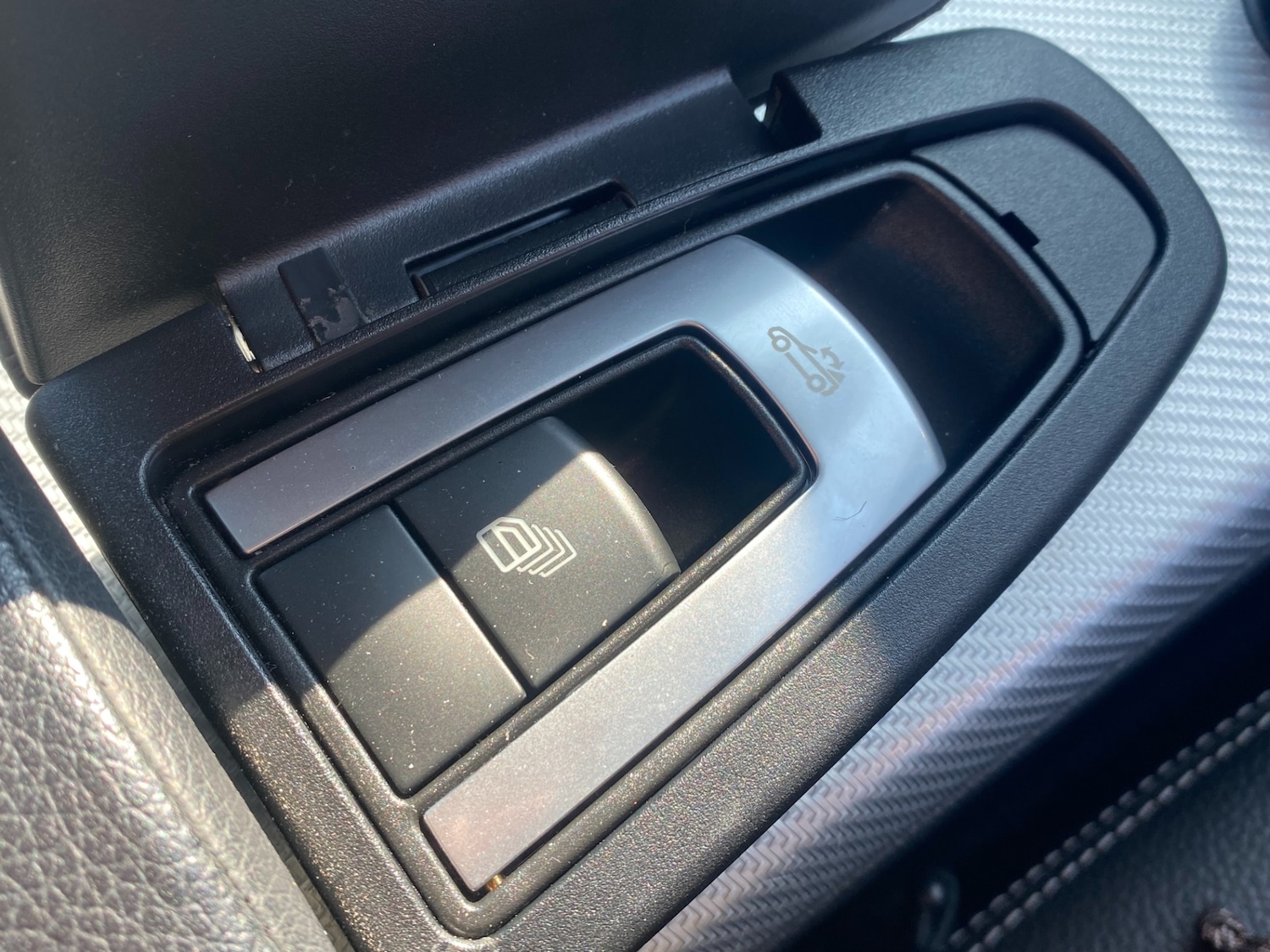 Used Mercedes-Benz SLC 2017 for sale - 77954503: Photo 15