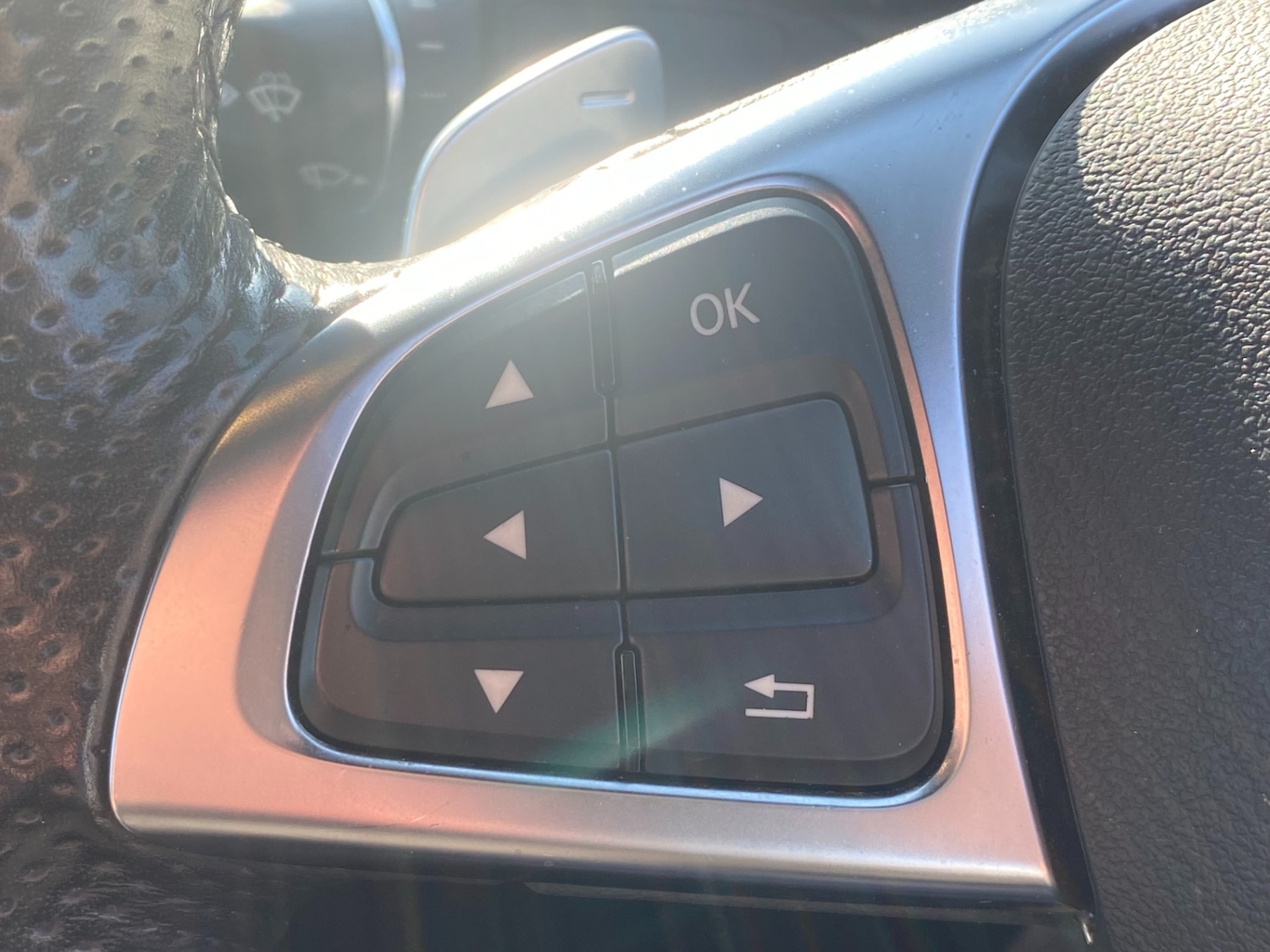 Used Mercedes-Benz SLC 2017 for sale - 77954503: Photo 30