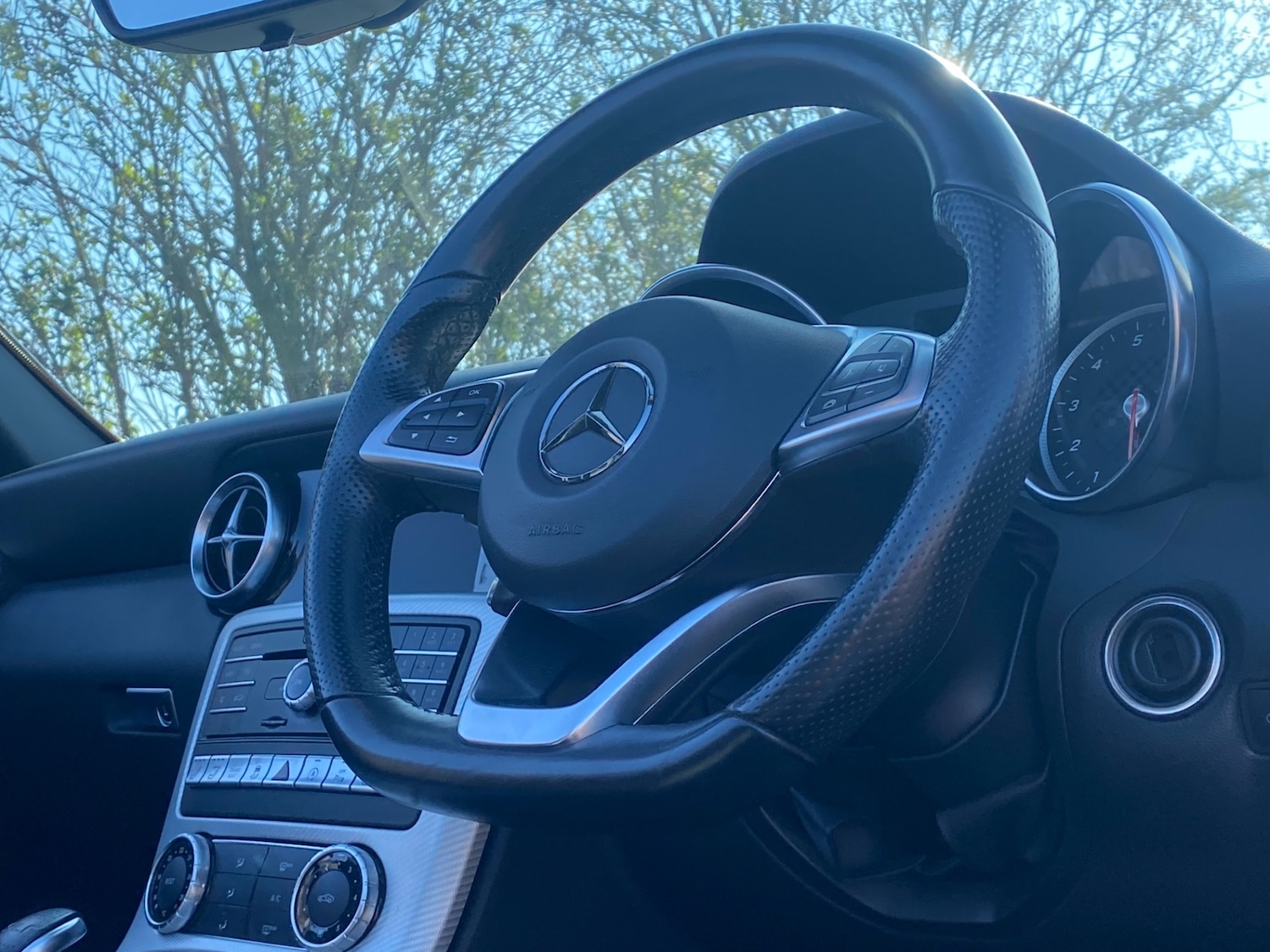 Used Mercedes-Benz SLC 2017 for sale - 77954503: Photo 40