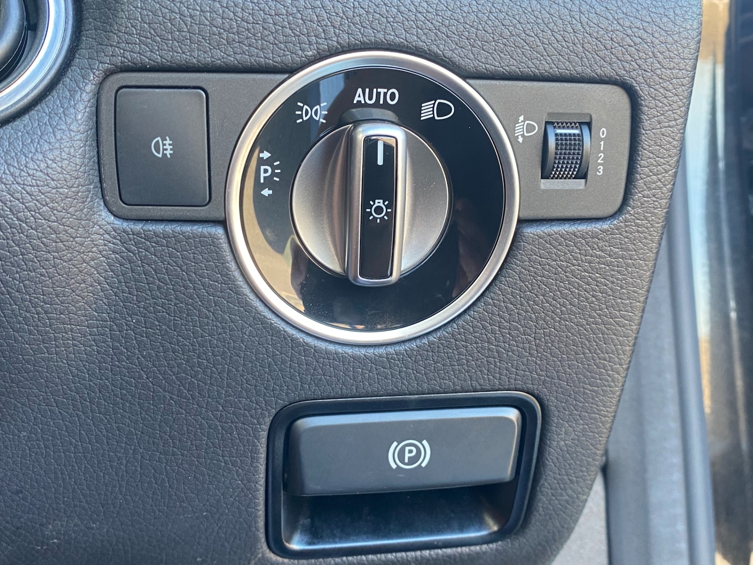 Used Mercedes-Benz SLC 2017 for sale - 77954503: Photo 44