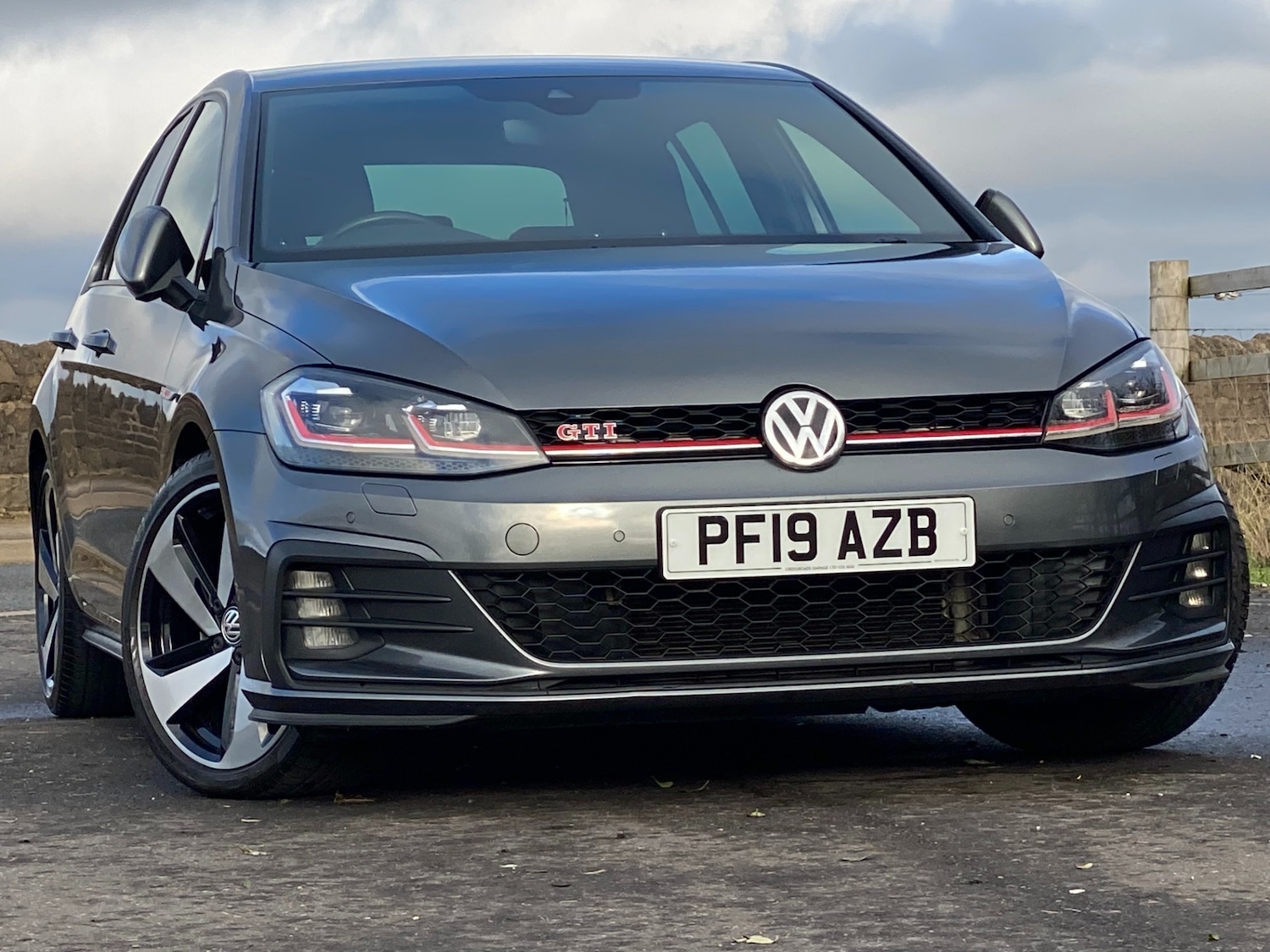 Used Volkswagen Golf 2019 for sale - 77314286: Photo 1