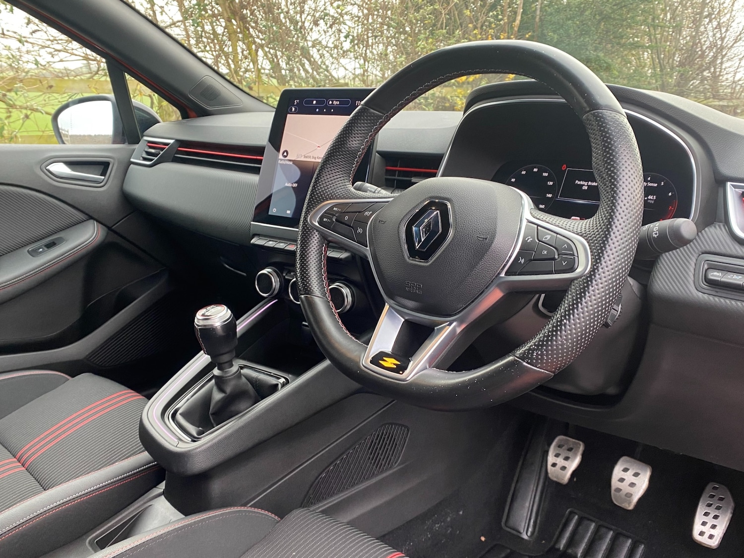 Used Renault Clio 2023 for sale - 76799644: Photo 4