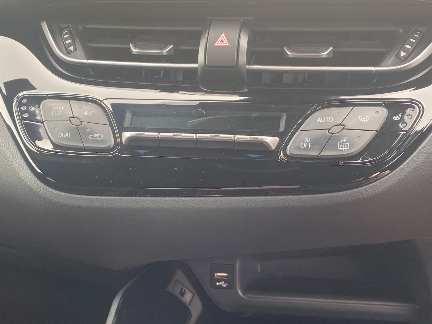 Used Toyota C-HR 2020 for sale - 78183514: Photo 14