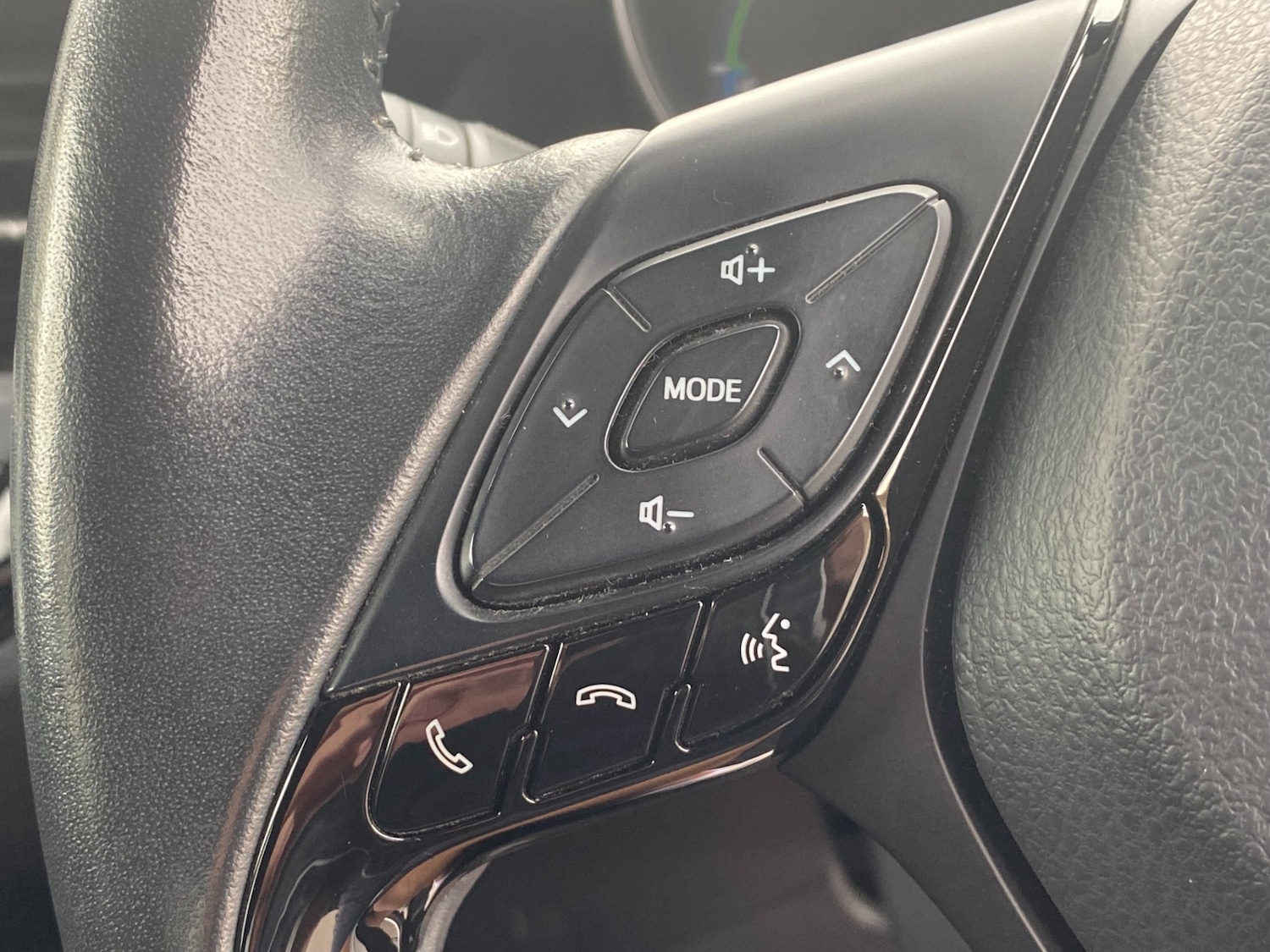 Used Toyota C-HR 2020 for sale - 78183514: Photo 28