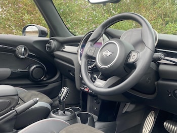 Used MINI Convertible 2023 for sale - 79372555: Photo