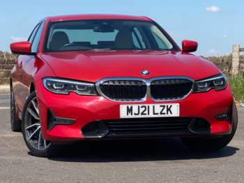 2021 (21) - 320i Sport Auto 4dr - Apple CarPlay & Rear Camera & Heated Seats