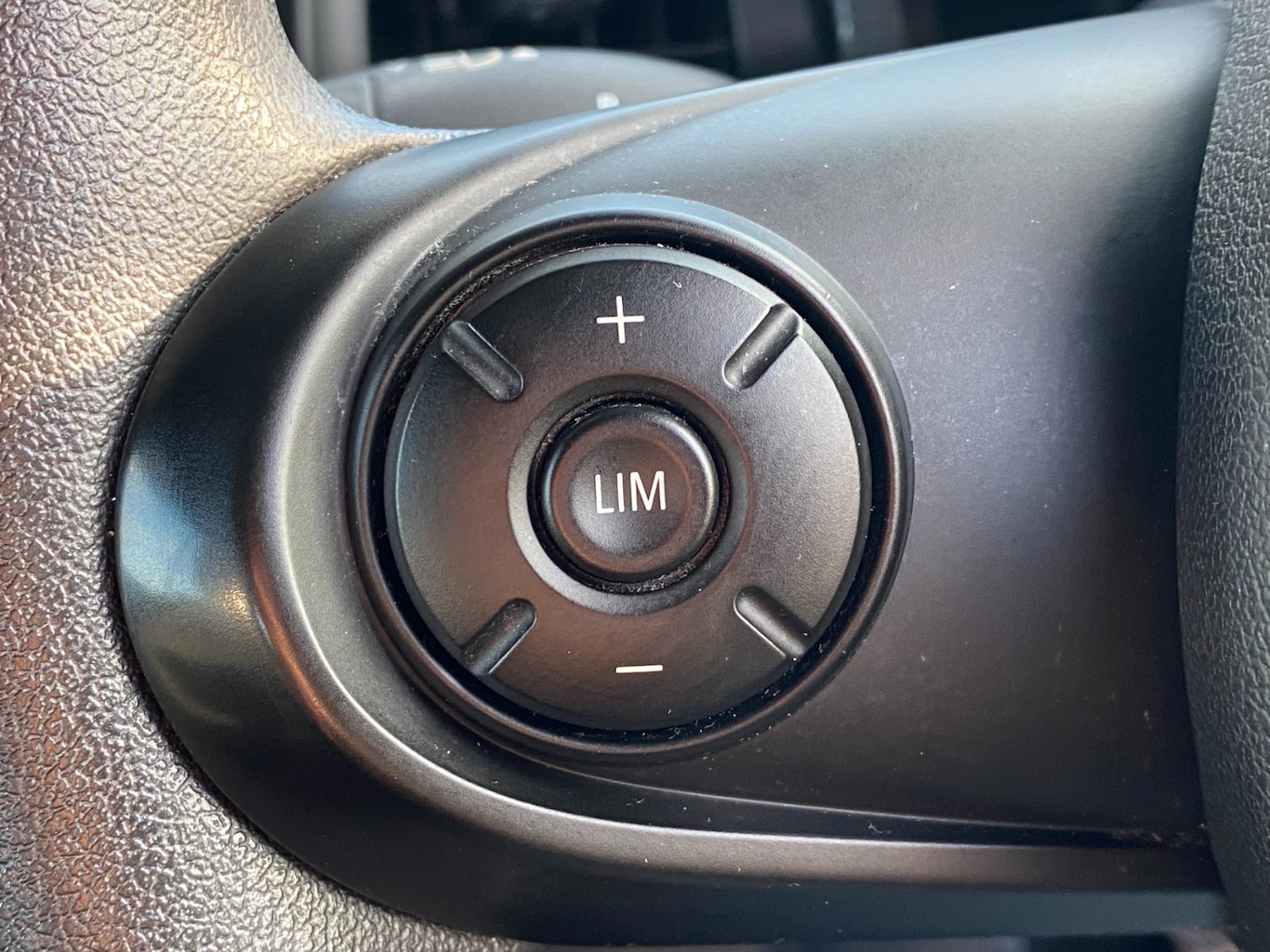 Used MINI Convertible 2018 for sale - 77721595: Photo 25