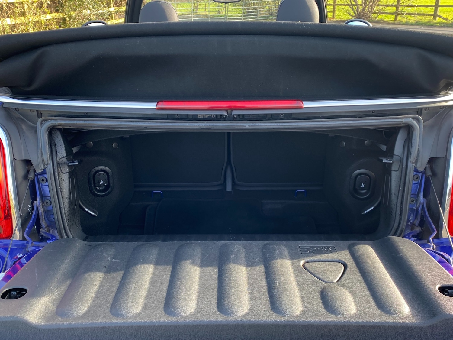 Used MINI Convertible 2018 for sale - 77721595: Photo 40