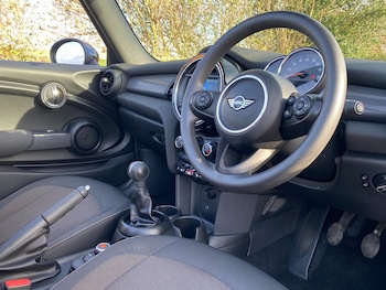 Used MINI Convertible 2018 for sale - 77721595: Photo