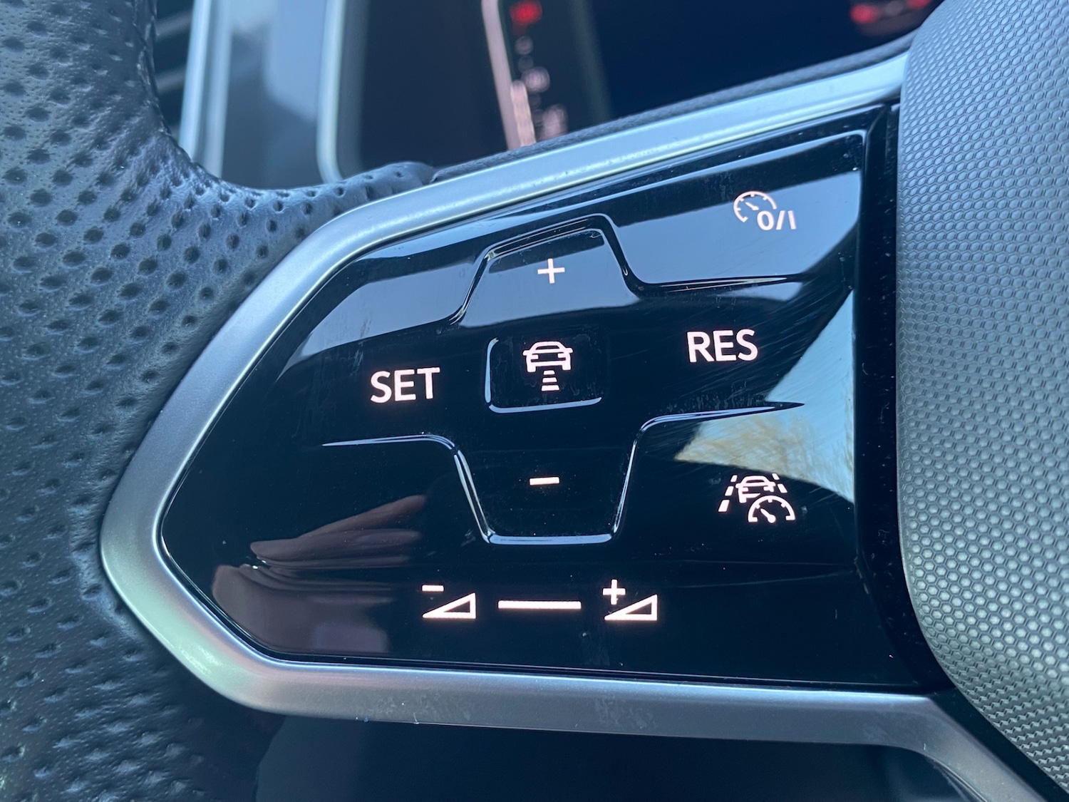 Used Volkswagen Tiguan 2023 for sale - 77954452: Photo 32