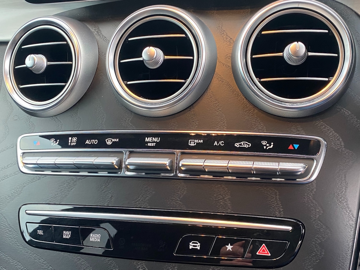 Used Mercedes-Benz GLC 2022 for sale - 76606030: Photo 32