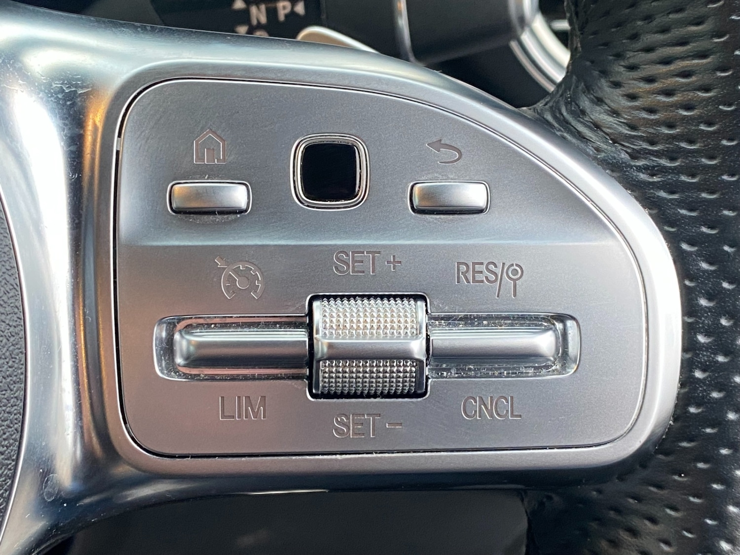 Used Mercedes-Benz GLC 2022 for sale - 76606030: Photo 35