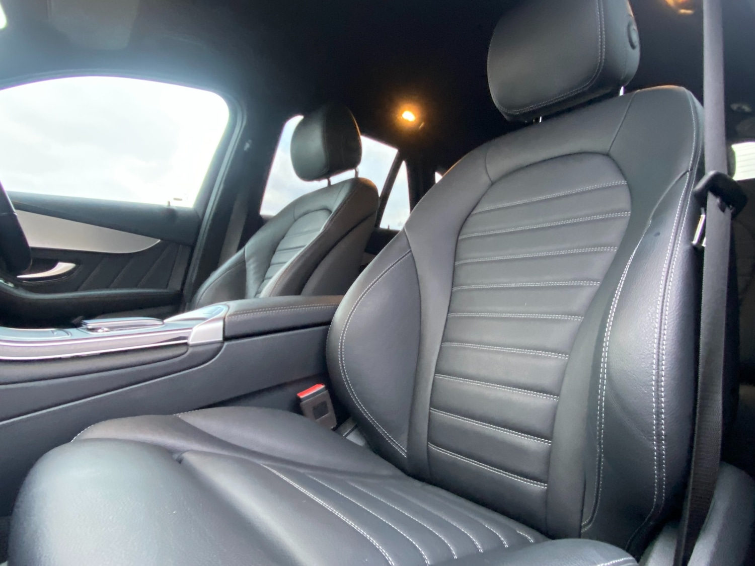 Used Mercedes-Benz GLC 2022 for sale - 76606030: Photo 5