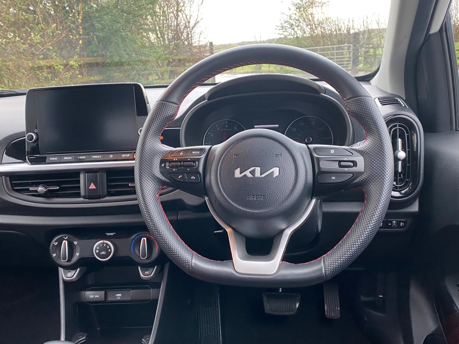 Used Kia Picanto 2023 for sale - 76963601: Photo 21