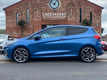 Used Ford Fiesta 2019 for sale - 76198742: Photo 2