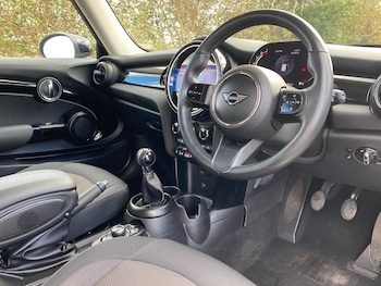 Used MINI Hatch 2021 for sale - 76376977: Photo