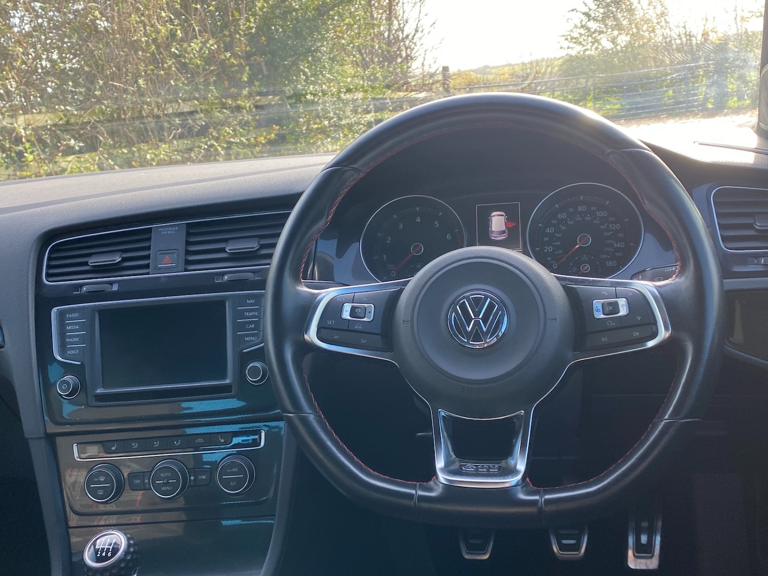 Used Volkswagen Golf 2016 for sale - 76837479: Photo 20