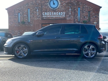 Used Volkswagen Golf 2016 for sale - 76837479: Photo