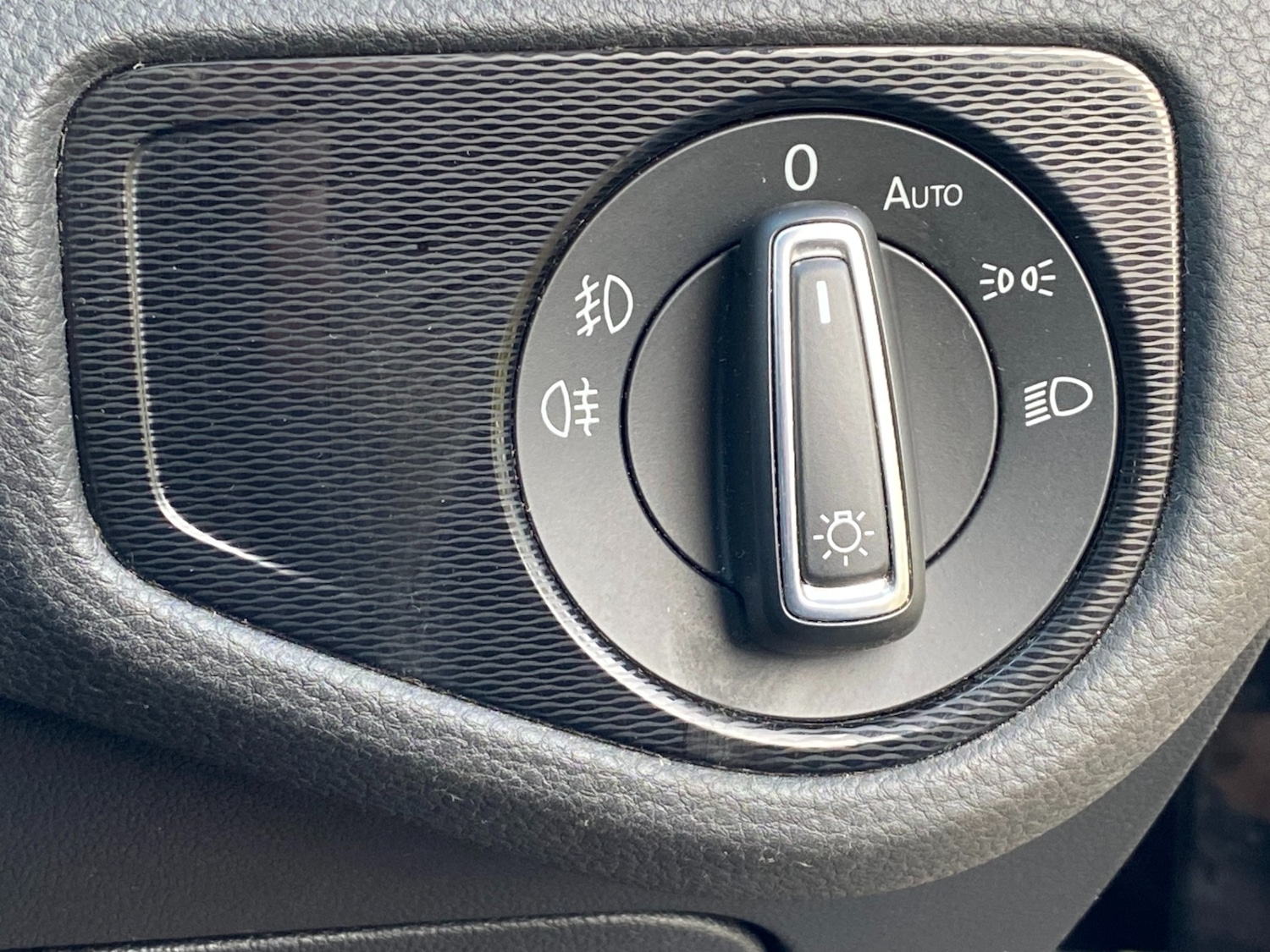 Used Volkswagen Golf 2016 for sale - 76837479: Photo 33