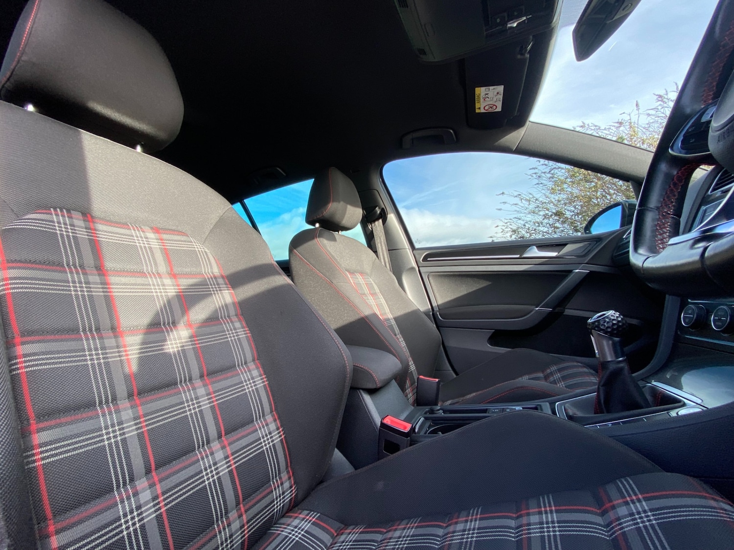 Used Volkswagen Golf 2016 for sale - 76837479: Photo 35