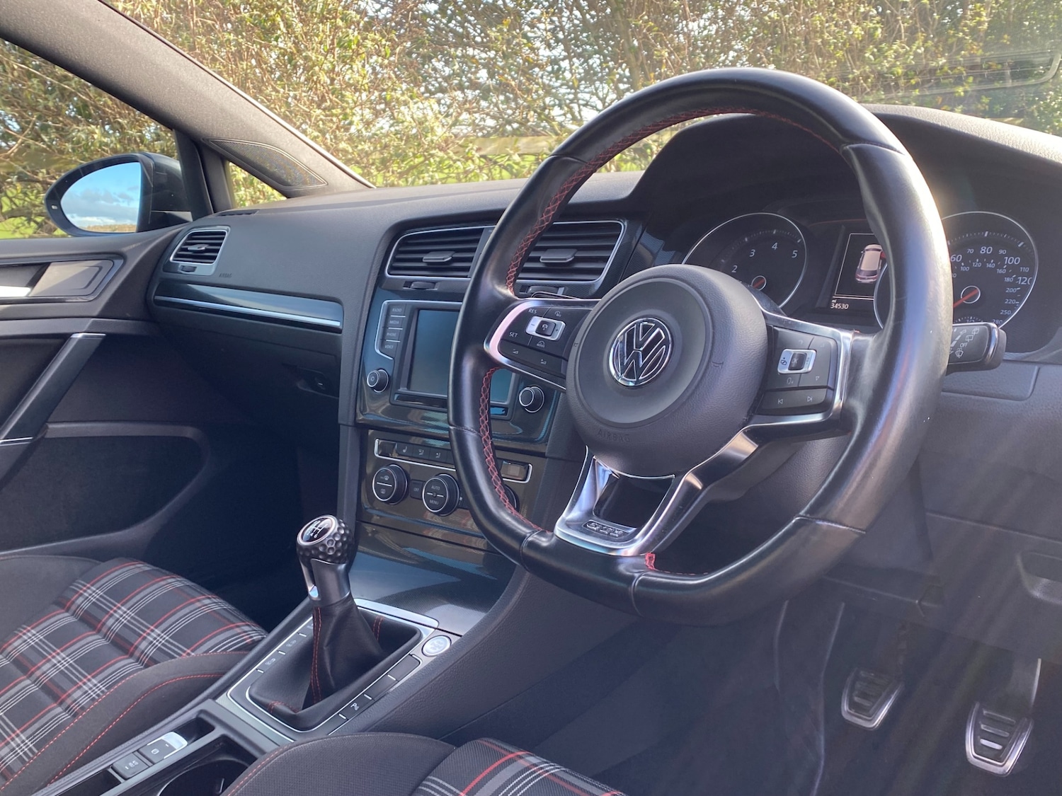 Used Volkswagen Golf 2016 for sale - 76837479: Photo 4