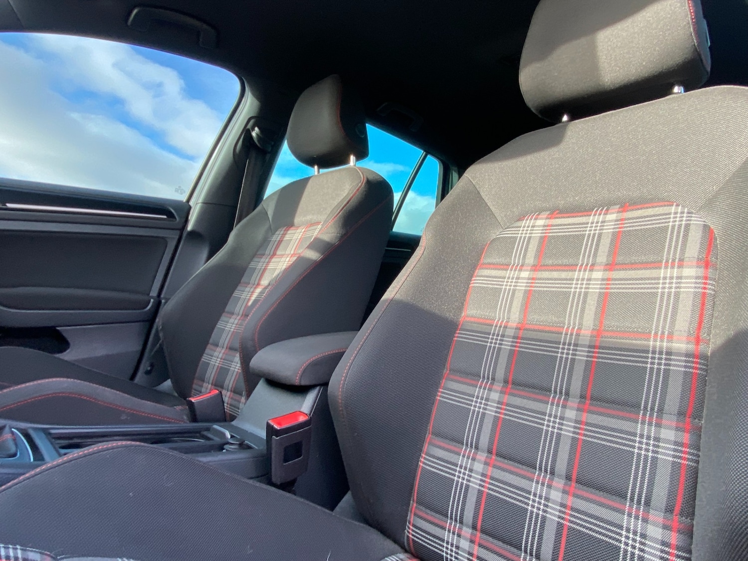 Used Volkswagen Golf 2016 for sale - 76837479: Photo 5