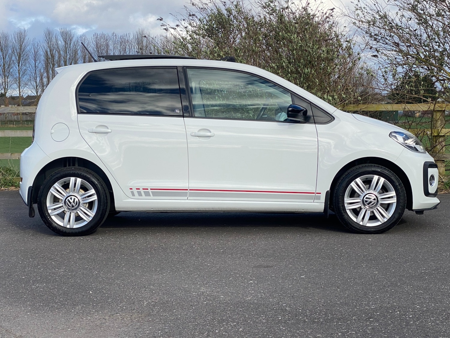 Used Volkswagen up! 2018 for sale - 77881427: Photo 18