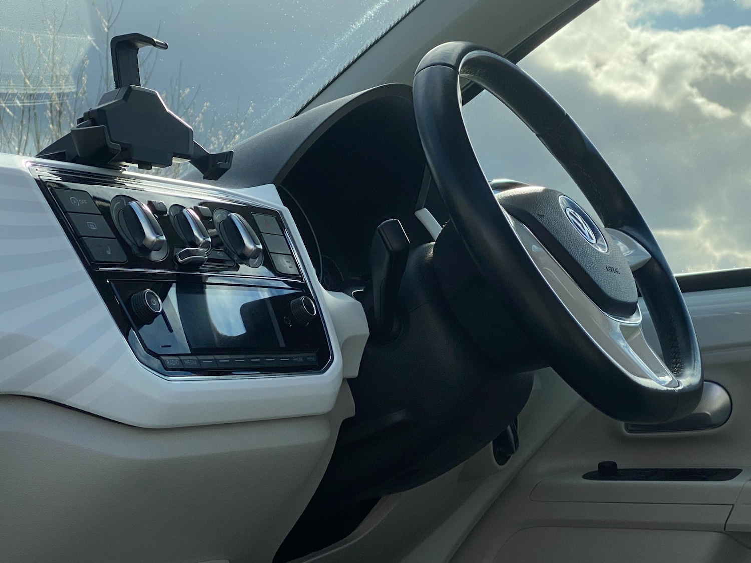 Used Volkswagen up! 2018 for sale - 77881427: Photo 38