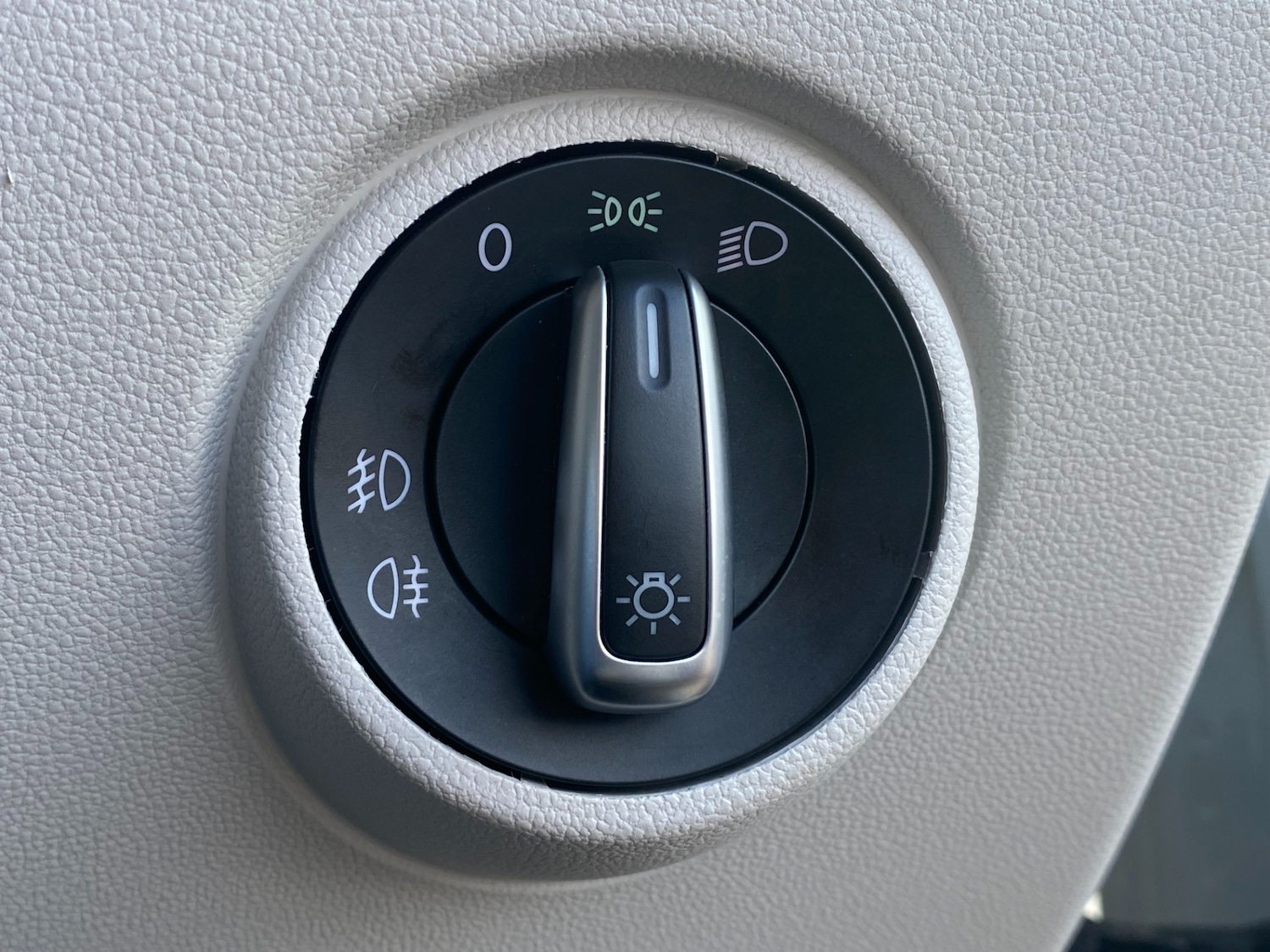 Used Volkswagen up! 2018 for sale - 77881427: Photo 39