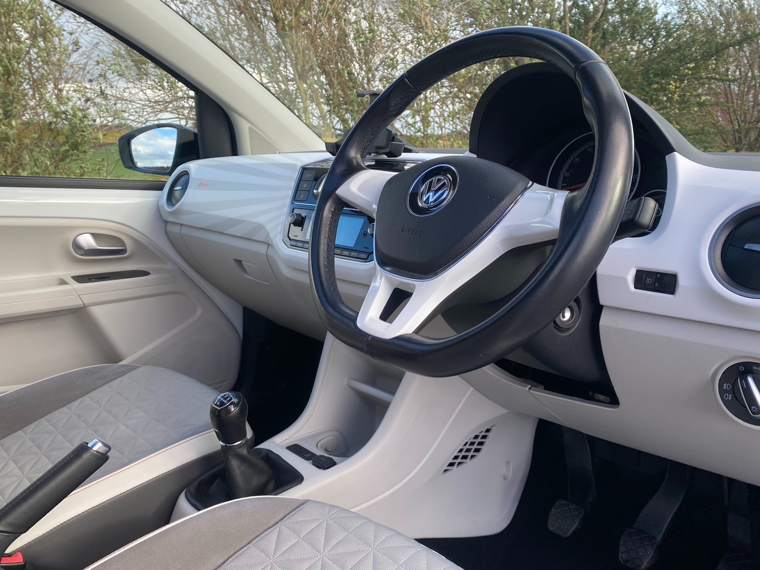 Used Volkswagen up! 2018 for sale - 77881427: Photo 4