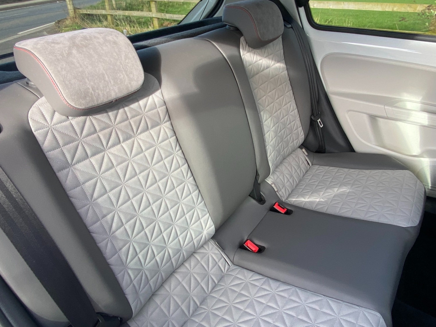 Used Volkswagen up! 2018 for sale - 77881427: Photo 42