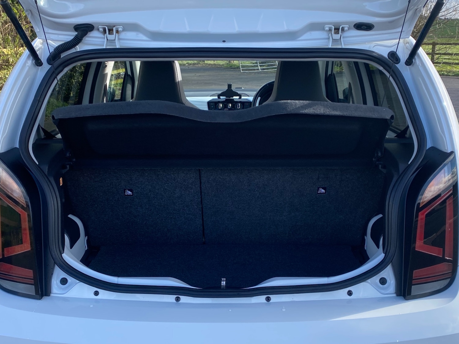 Used Volkswagen up! 2018 for sale - 77881427: Photo 43