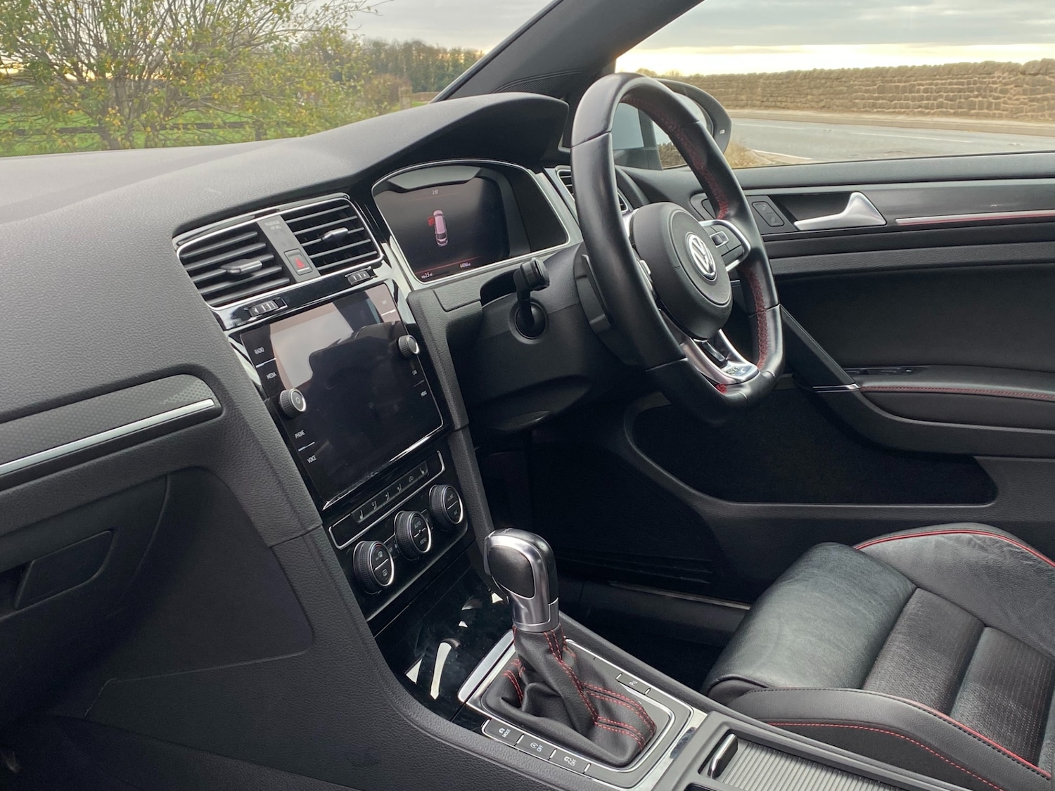 Used Volkswagen Golf 2018 for sale - 76596602: Photo 20