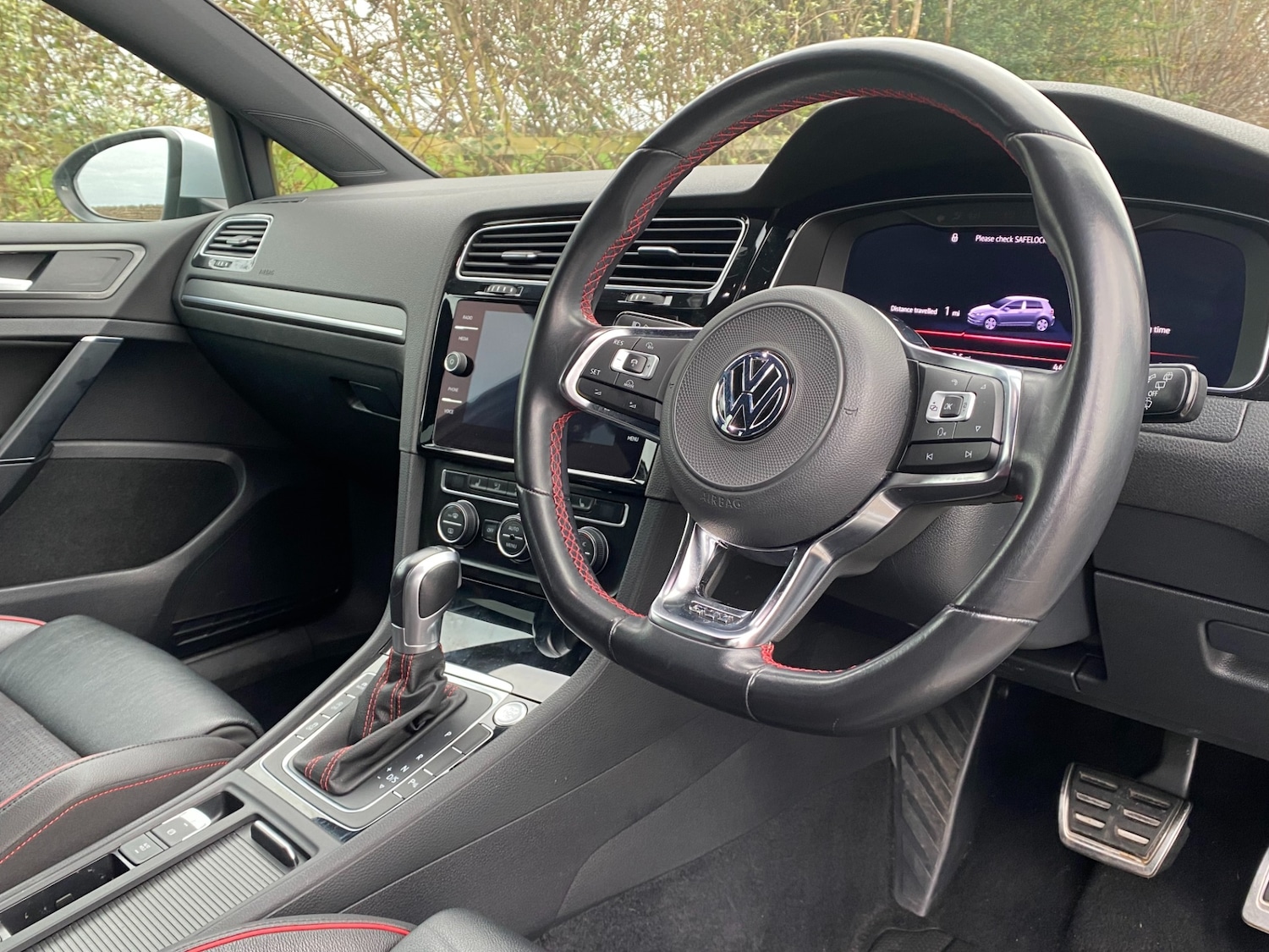 Used Volkswagen Golf 2018 for sale - 76596602: Photo 4