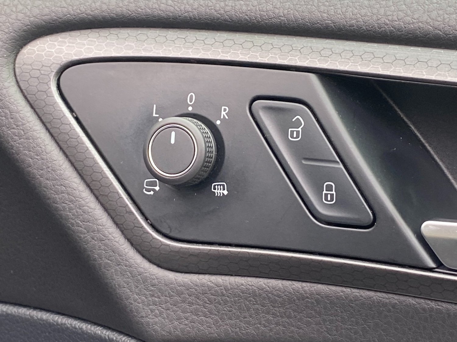 Used Volkswagen Golf 2018 for sale - 76596602: Photo 40