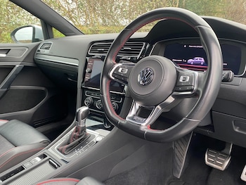 Used Volkswagen Golf 2018 for sale - 76596602: Photo