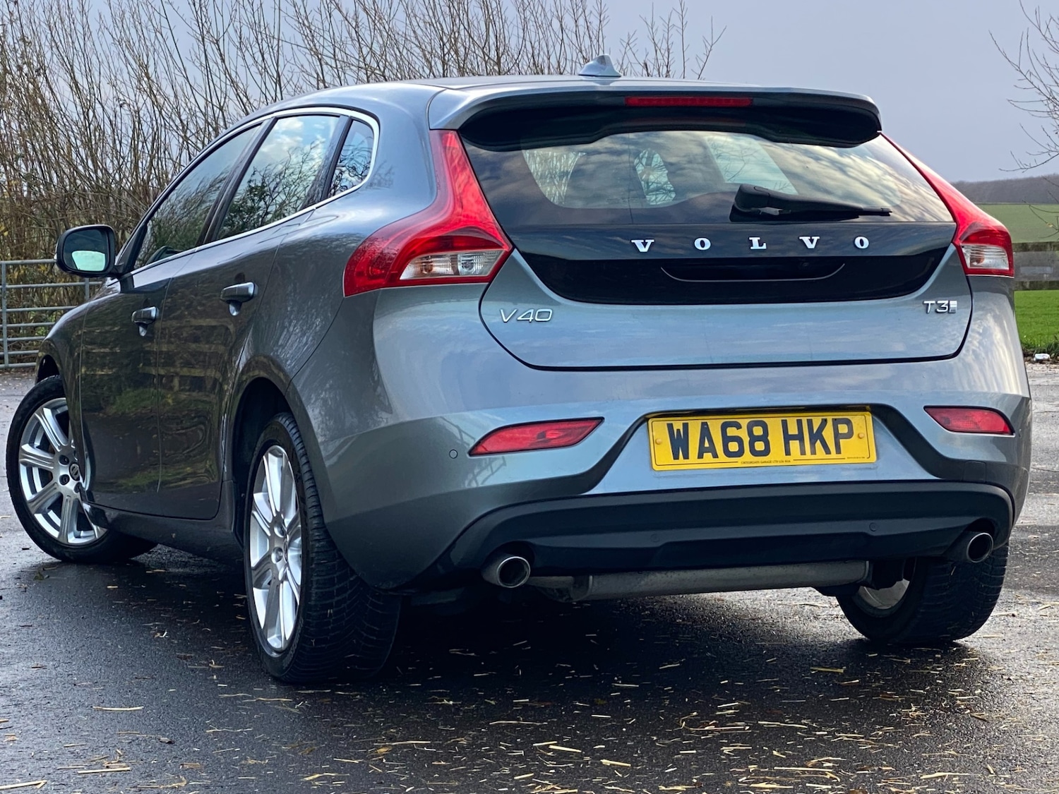 Used Volvo V40 2018 for sale - 76864151: Photo 3