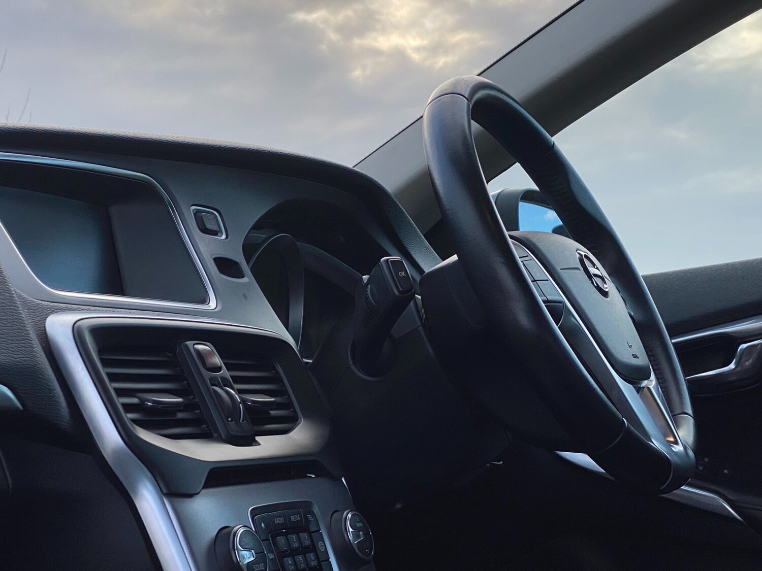 Used Volvo V40 2018 for sale - 76864151: Photo 34