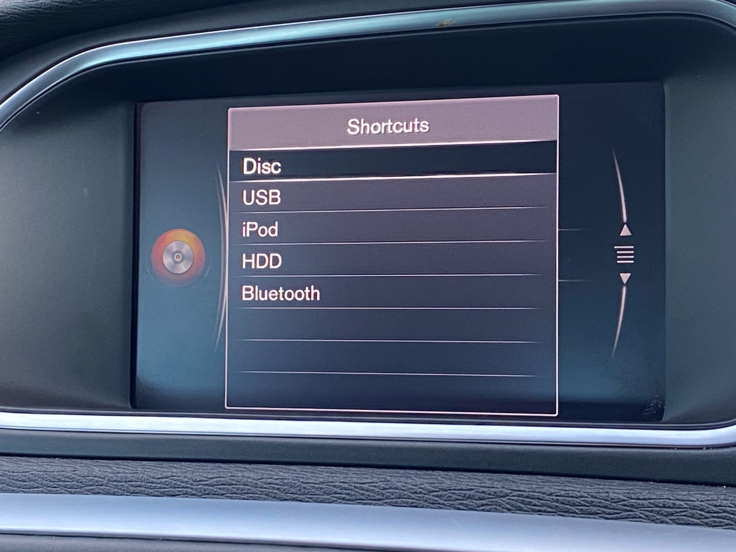 Used Volvo V40 2018 for sale - 76864151: Photo 9