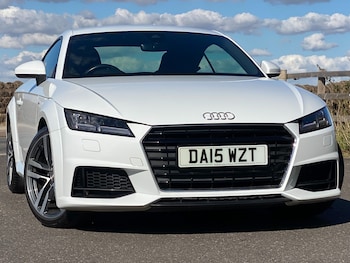 2015 (15) - 2.0 TFSI S-Line - Bang & Olufsen Audio & Virtual Cockpit & Parking Sensors 2-Door