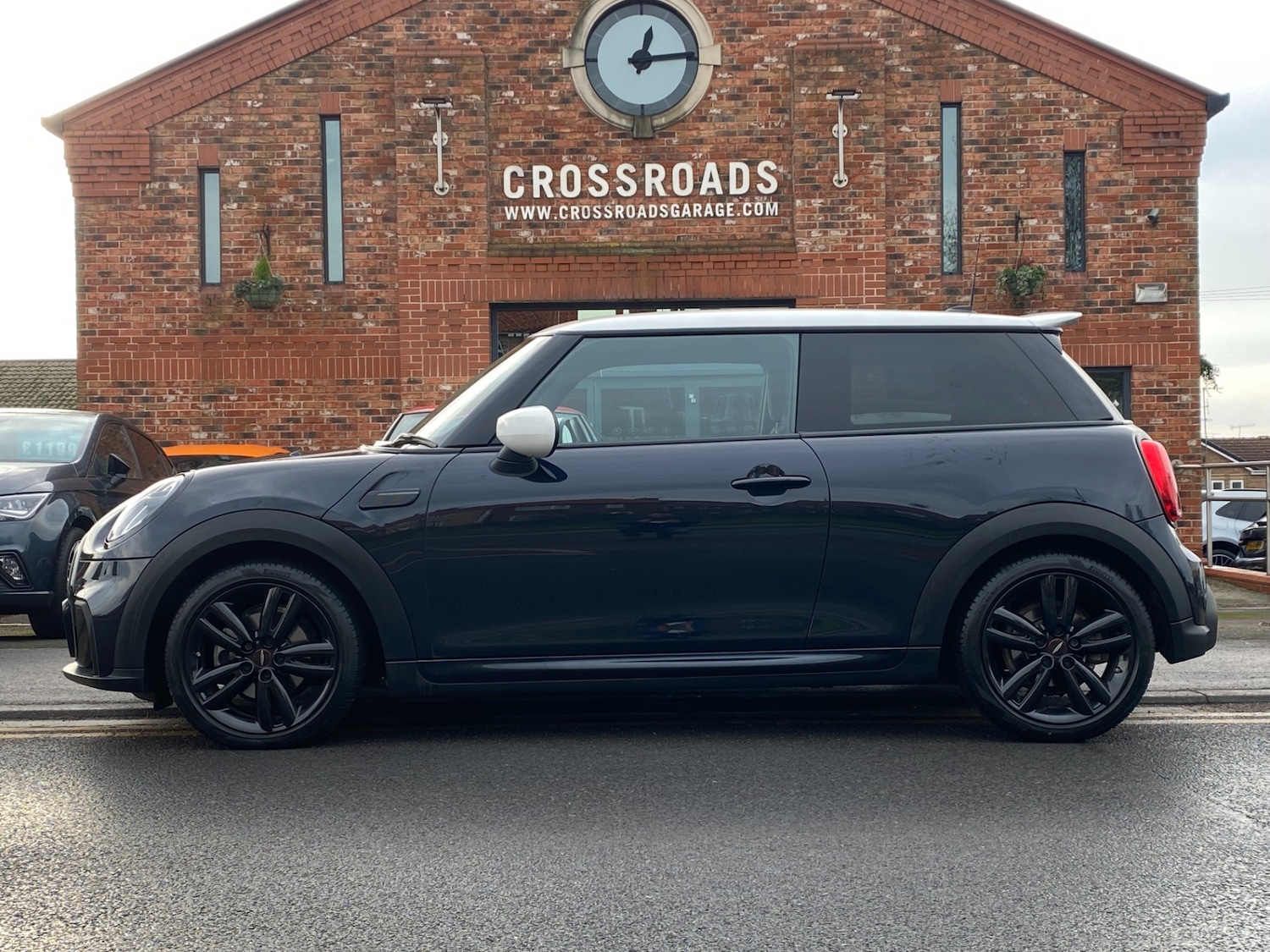 Used MINI Hatch 2023 for sale - 77127312: Photo 2