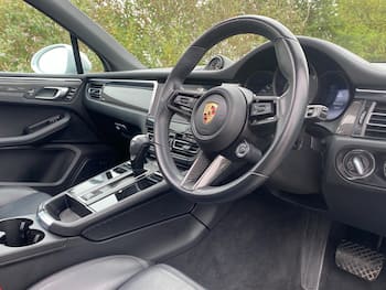 Used Porsche Macan 2023 for sale - 79572084: Photo