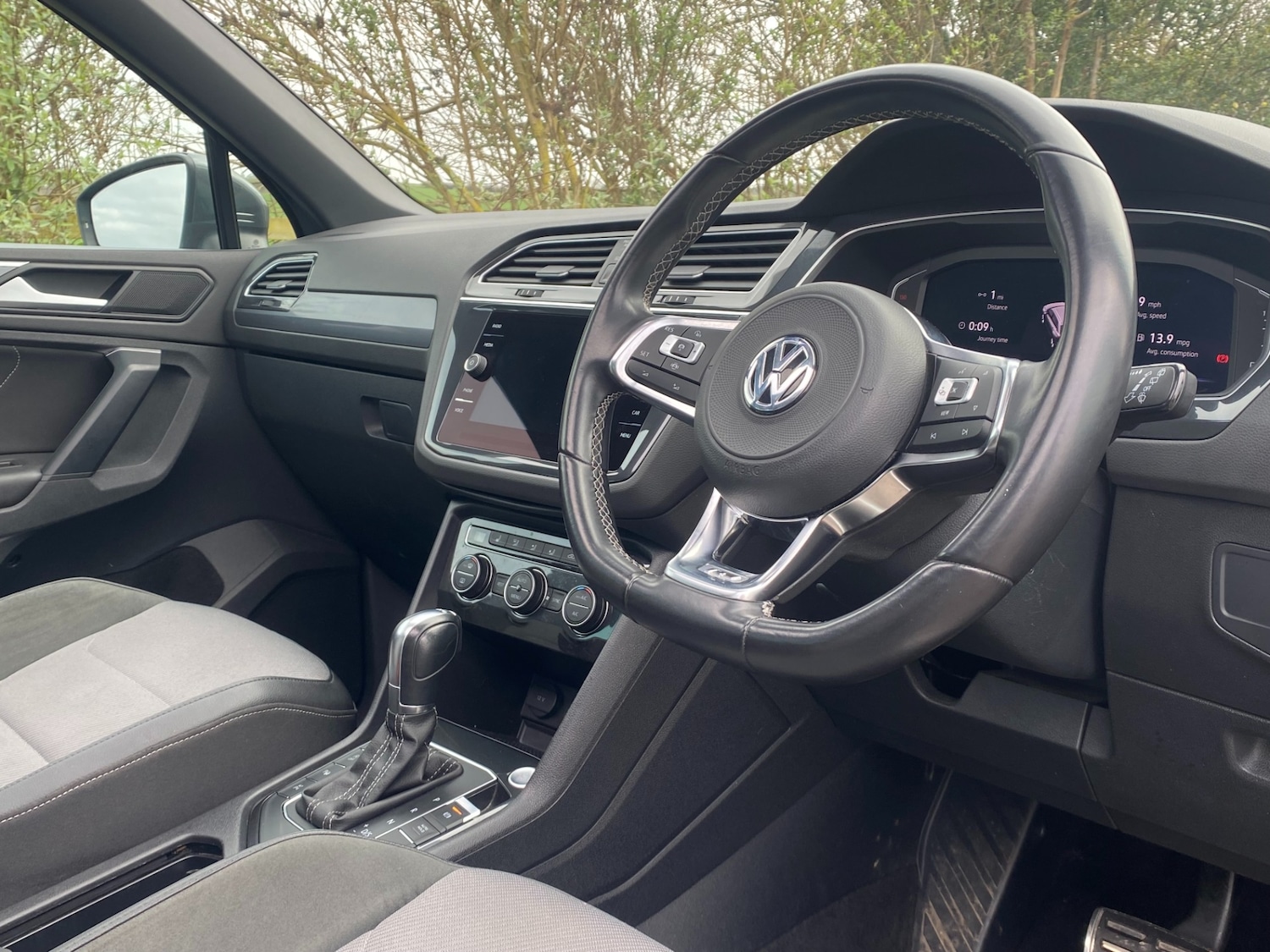 Used Volkswagen Tiguan 2019 for sale - 77793026: Photo 4