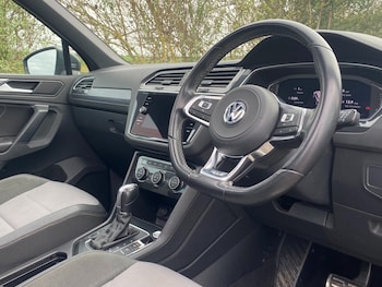 Used Volkswagen Tiguan 2019 for sale - 77793026: Photo