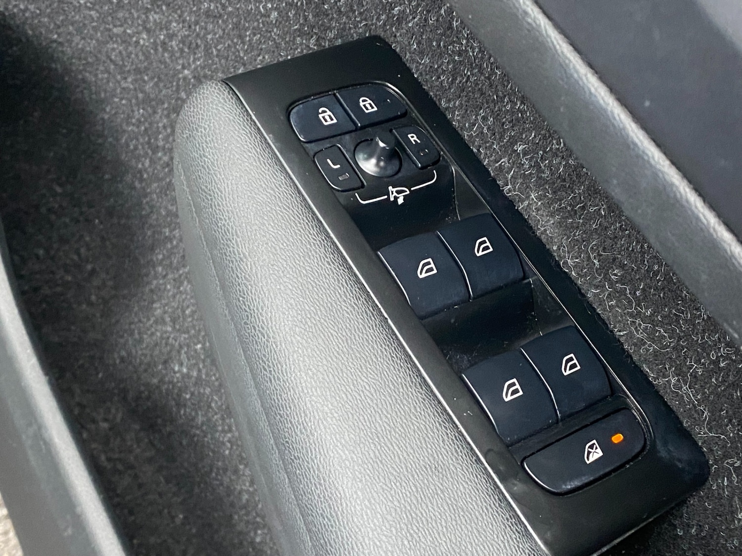 Used Volvo XC40 2020 for sale - 77304822: Photo 43