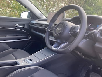 Used Jeep Avenger 2024 for sale - 79611295: Photo