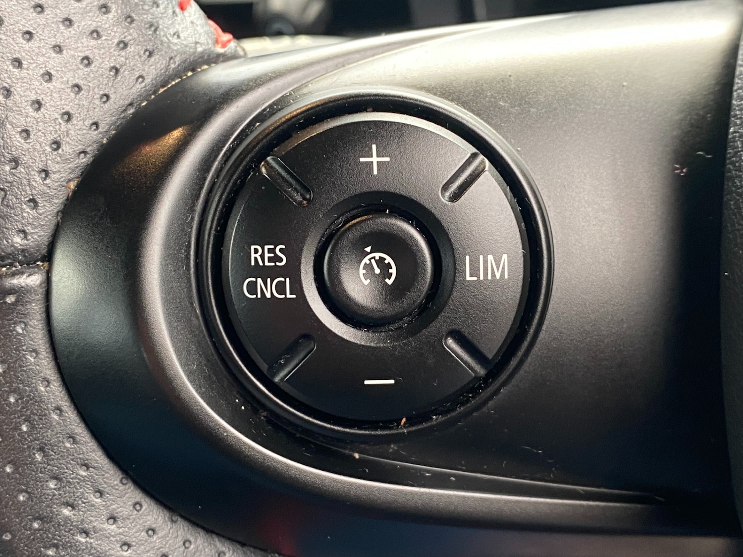 Used MINI Hatch 2020 for sale - 76848870: Photo 24