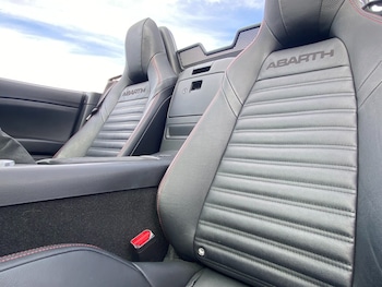 Used Abarth 124 Spider 2018 for sale - 75925685: Photo