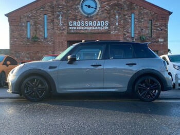 Used MINI Hatch 2021 for sale - 77007728: Photo